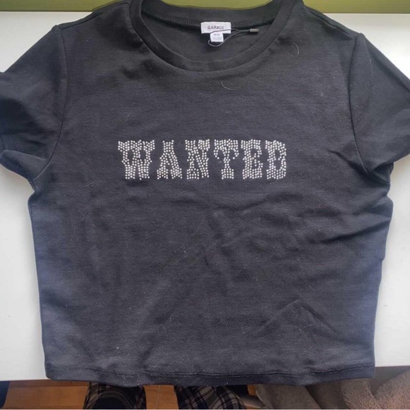 Adorable black crop top - Picture 1 of 1